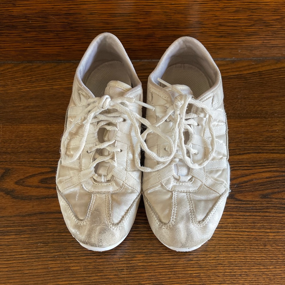 Nfinity Evolution cheer shoes